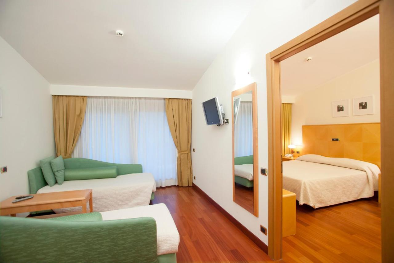 Roseo Euroterme Wellness Resort บาโญ ดิ โรมาญา ภายนอก รูปภาพ